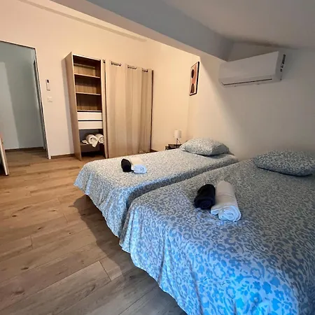 Holiday home Quiet House For 12 People Near Cite *